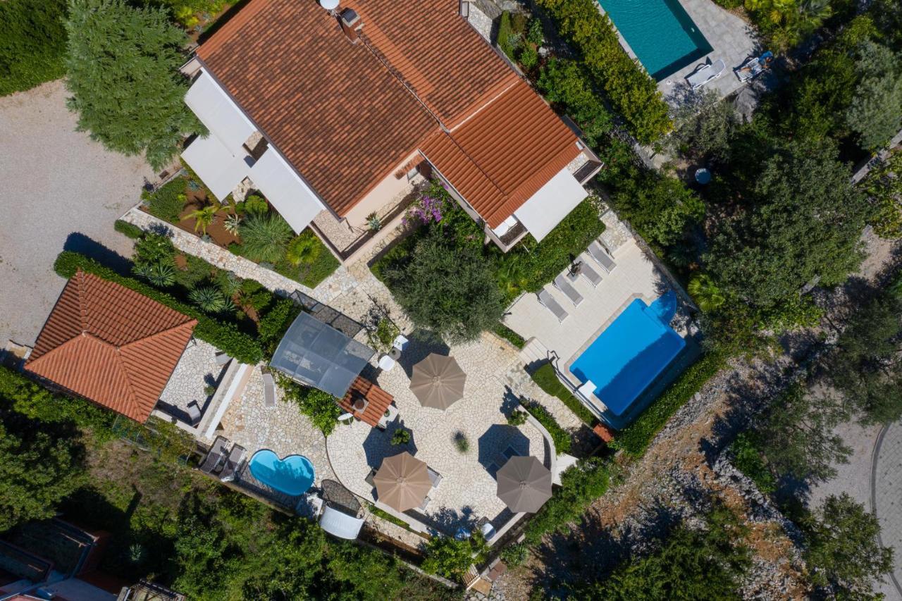 Apartments House Barbara Kornic Bagian luar foto
